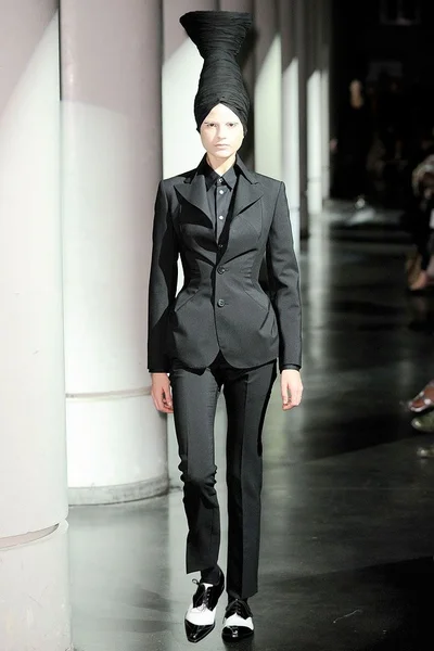 Look 46